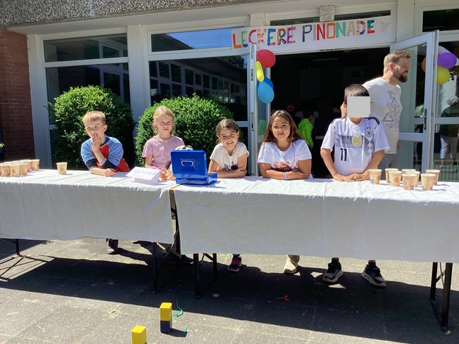 Spendenaktion der Klasse 3c – Die Pinguinklasse engagiert sich für den Tierschutz