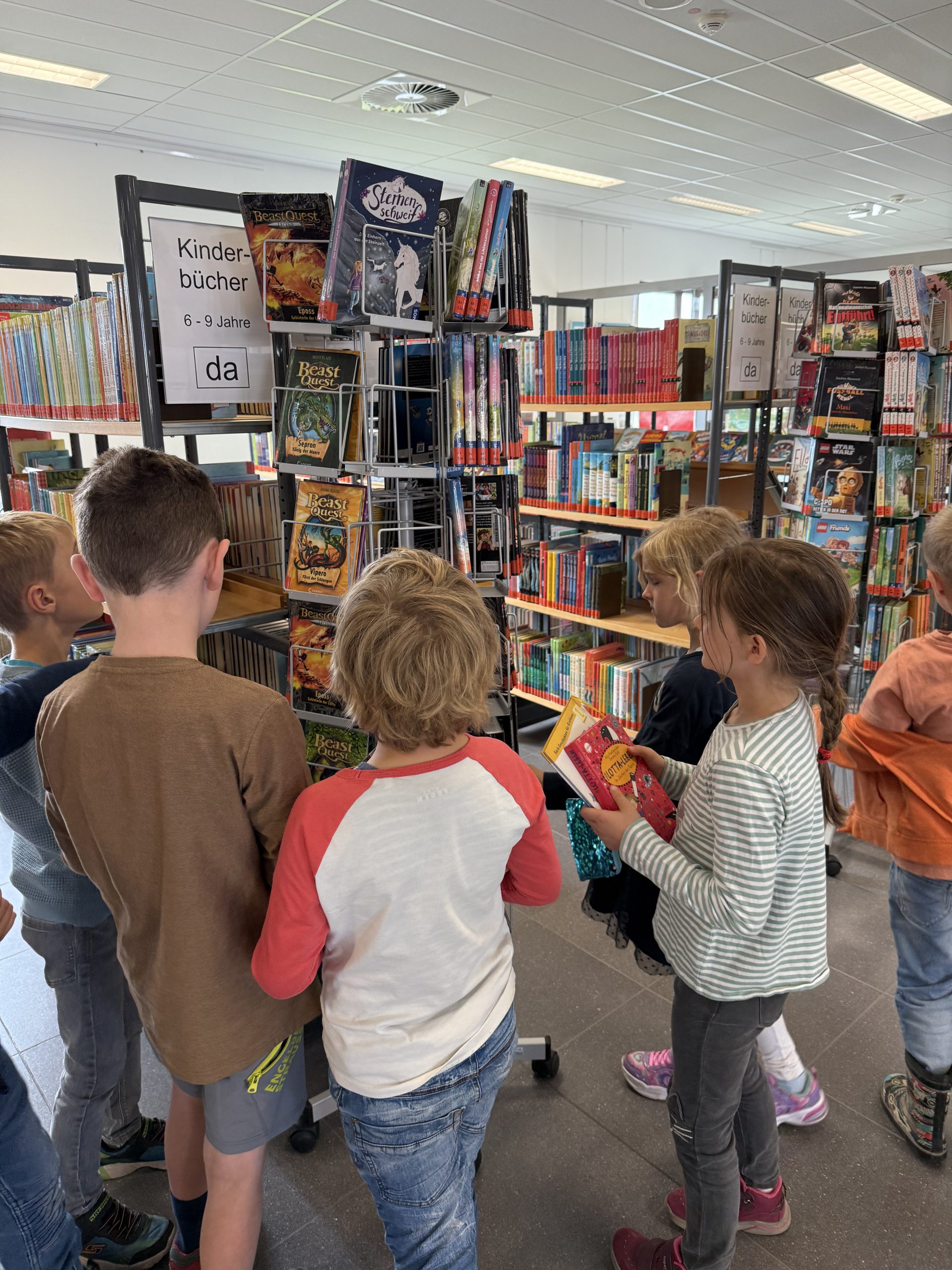 Ausflug in die Stadtbücherei im Juli 2025