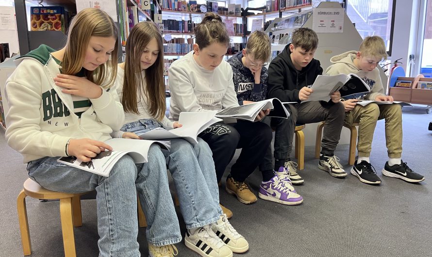 Schüler lesen für Kinder – Vorlesetag in der Dransfelder Bibliothek