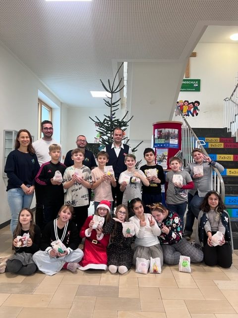 Schüler in weihnachtlicher Stimmung