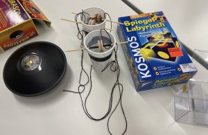 Freihandexperimente und physikalisches Spielzeug