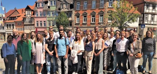Gruppenbild am Radsbrunnen